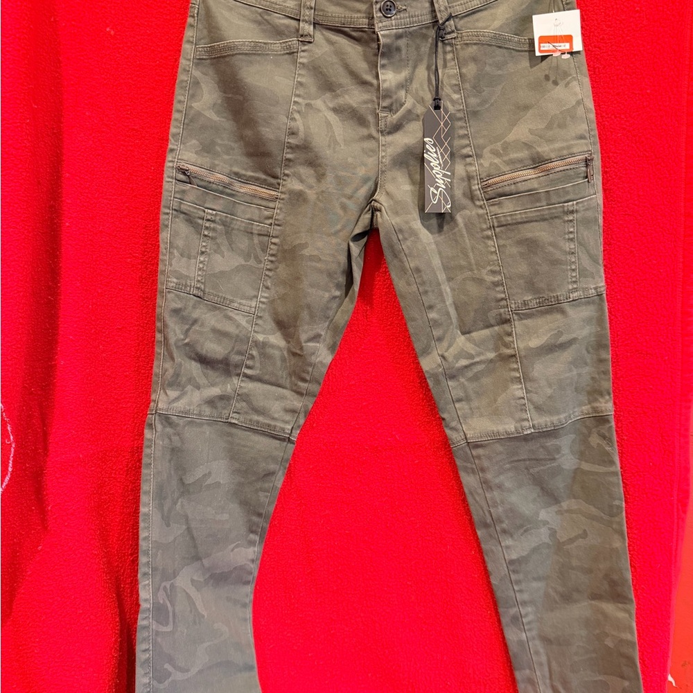 Stylish High Rise Camouflage Jeans